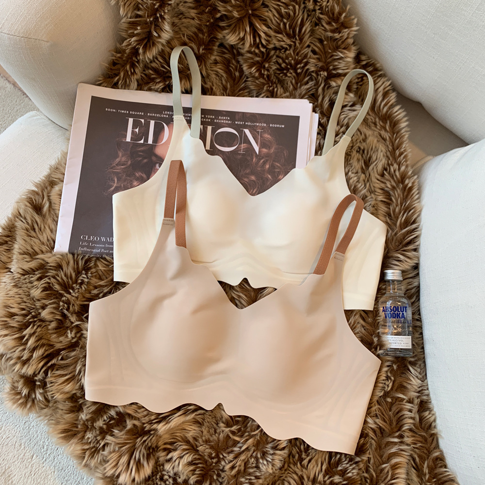 Tira de jalea sin costuras ultrafinas orejas de conejo ropa interior pecho grande pecho pequeño sujetador de pecho inalámbrico anti-flacidez de las mujeres
