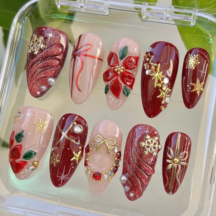 24片杏仁圣诞节穿戴甲3D立体鎏金星星雪花pressonnails甲片假指甲产品实拍图