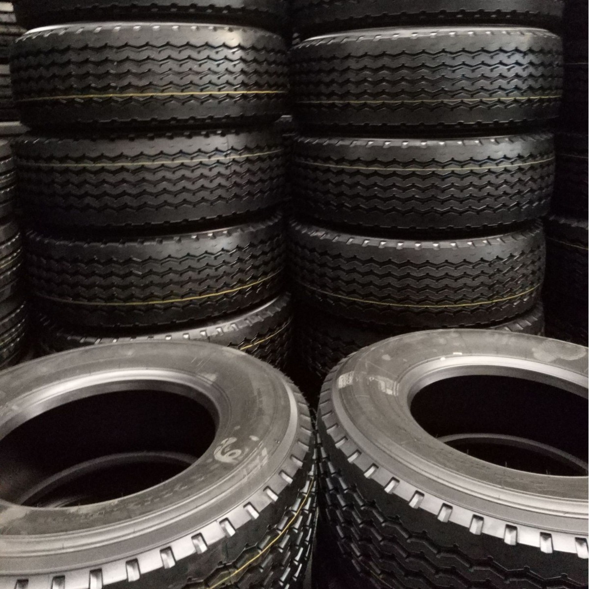 出口批发 385/65R22.5 载重卡车货车钢丝轮胎子午线轮胎 厂家直销