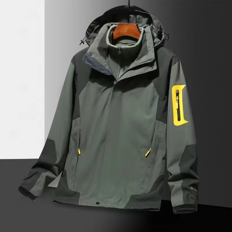 Autumn and Winter Outdoor Thickened Windproof and Waterproof High-Quality Jacket for Men and Women, Warm Three-In-One 0.05kg Piece Outdoor Outfit