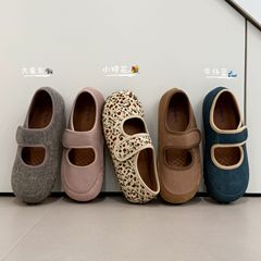 小衆の甘い砕花のマジックは平底のメアリー珍の靴の女性の2025新型のフランスの復古の柔らかい底の豆の靴を貼ります。