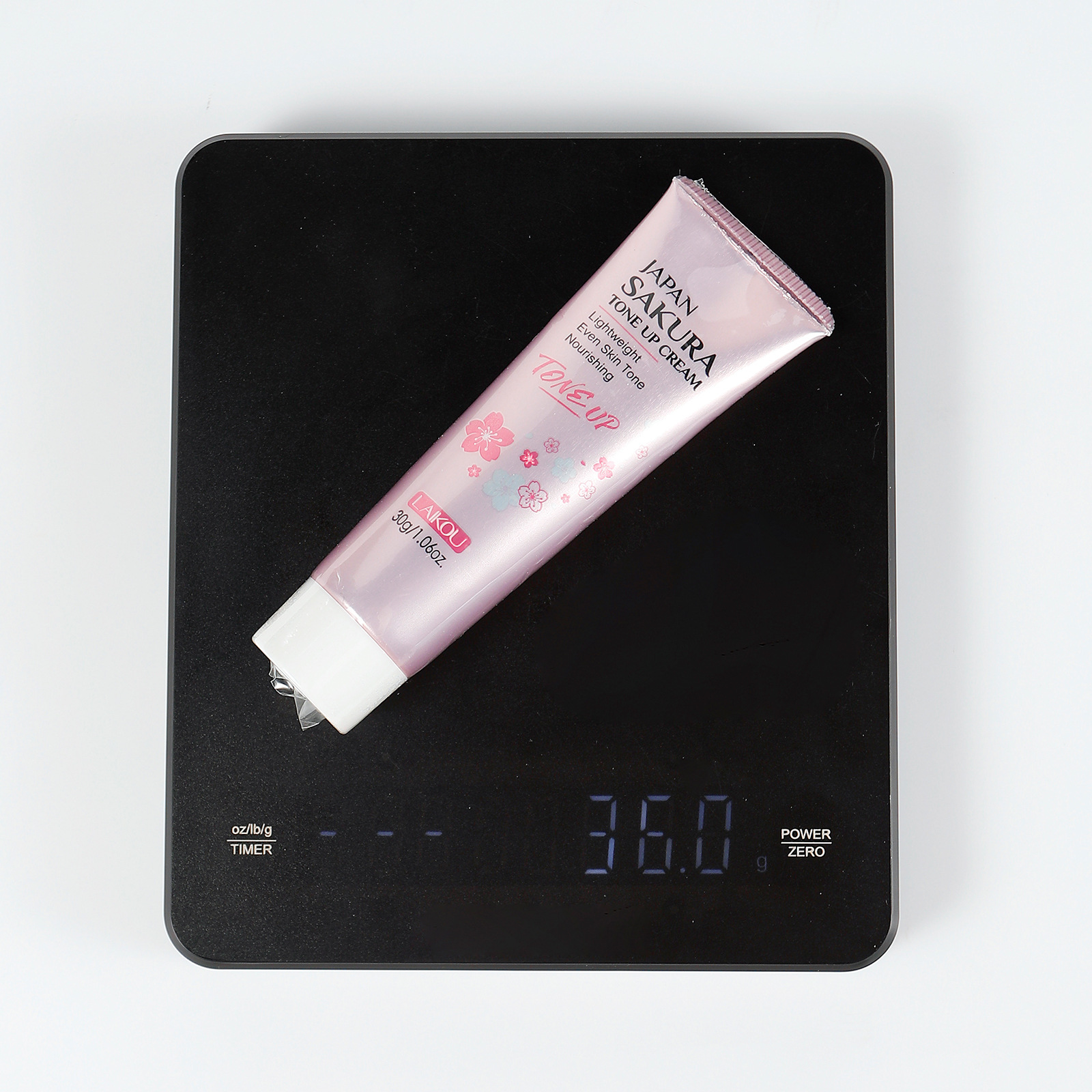 LAIKOU Sakura Natural Cream 30g Skin Care and Cosmetic Moisturizing, Hydrating, Hydrating and Beautifying Lazy Person's Face cream Application Scenario