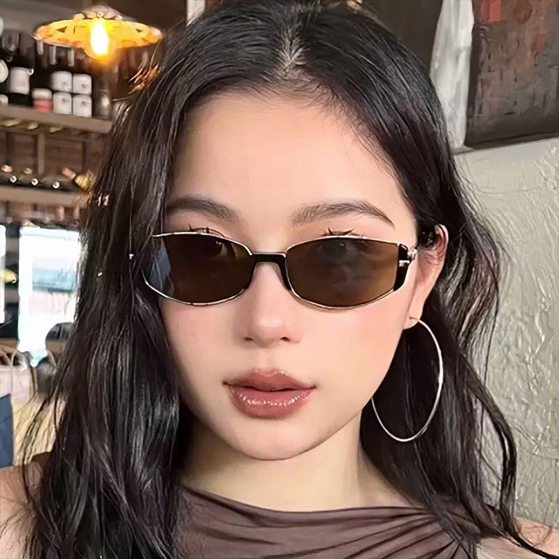 新款时尚复古茶色窄框小棕镜方圆脸显瘦墨镜女高级感猫眼太阳镜男|undefined