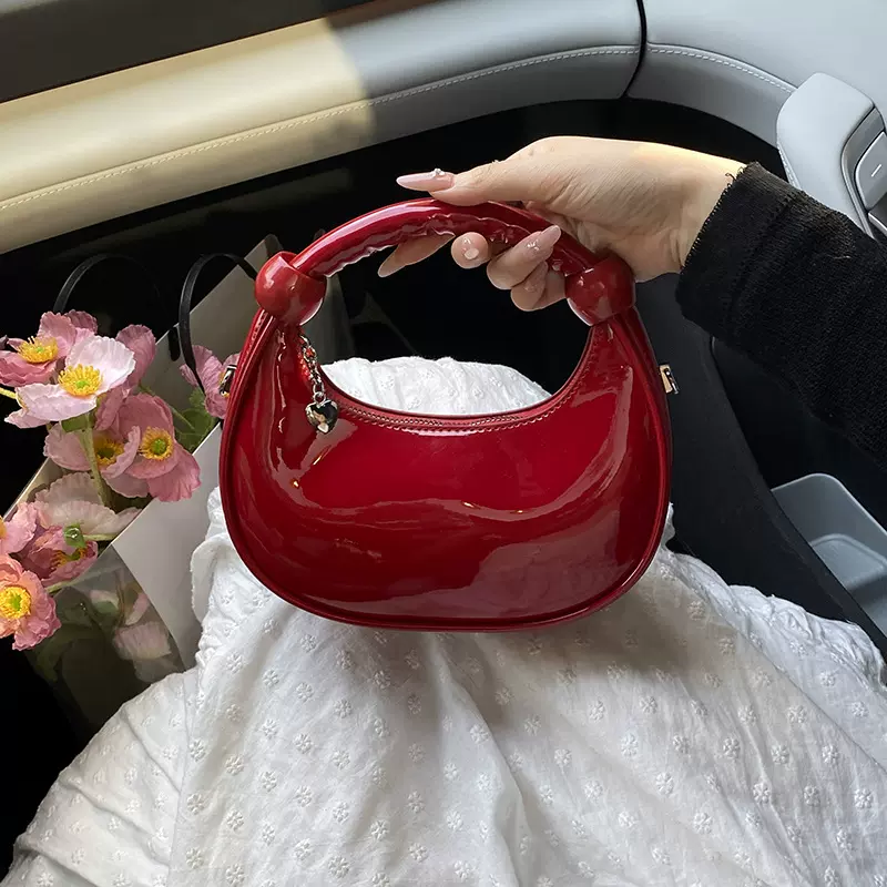 红色包包女式2025新款潮夏天高级感上班手拎包流行银色单肩斜挎包