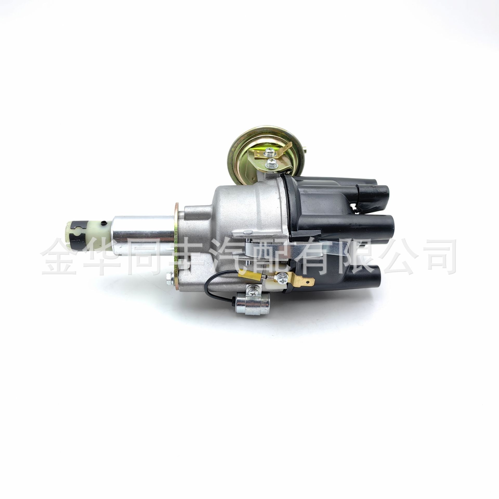Cross-border applicable Nissan Nissan 720 Path 2.4L Z20 distributor 22100-J1710 *