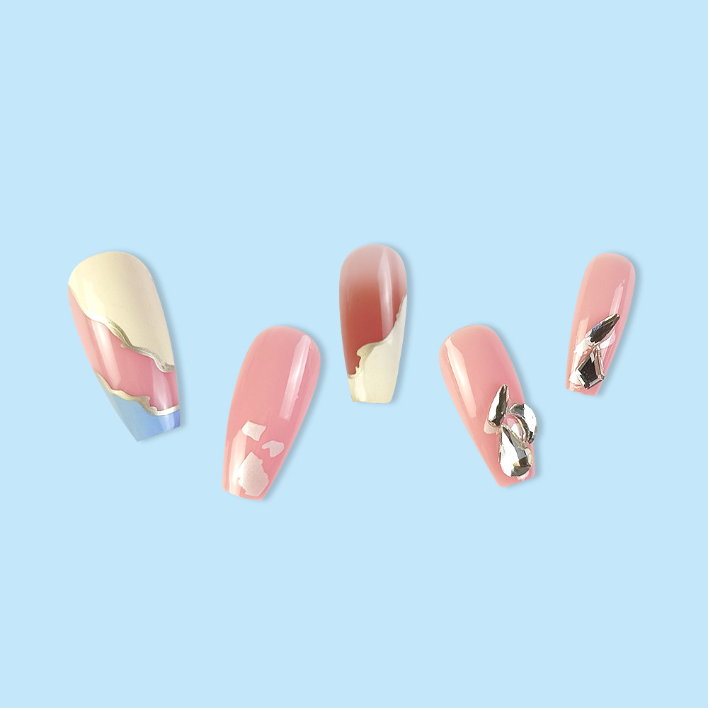 Nueva pieza de uñas de diamantes con sentido de alta calidad, costura de color en contraste, uñas de vestir dulces, uñas postizas desmontables terminadas