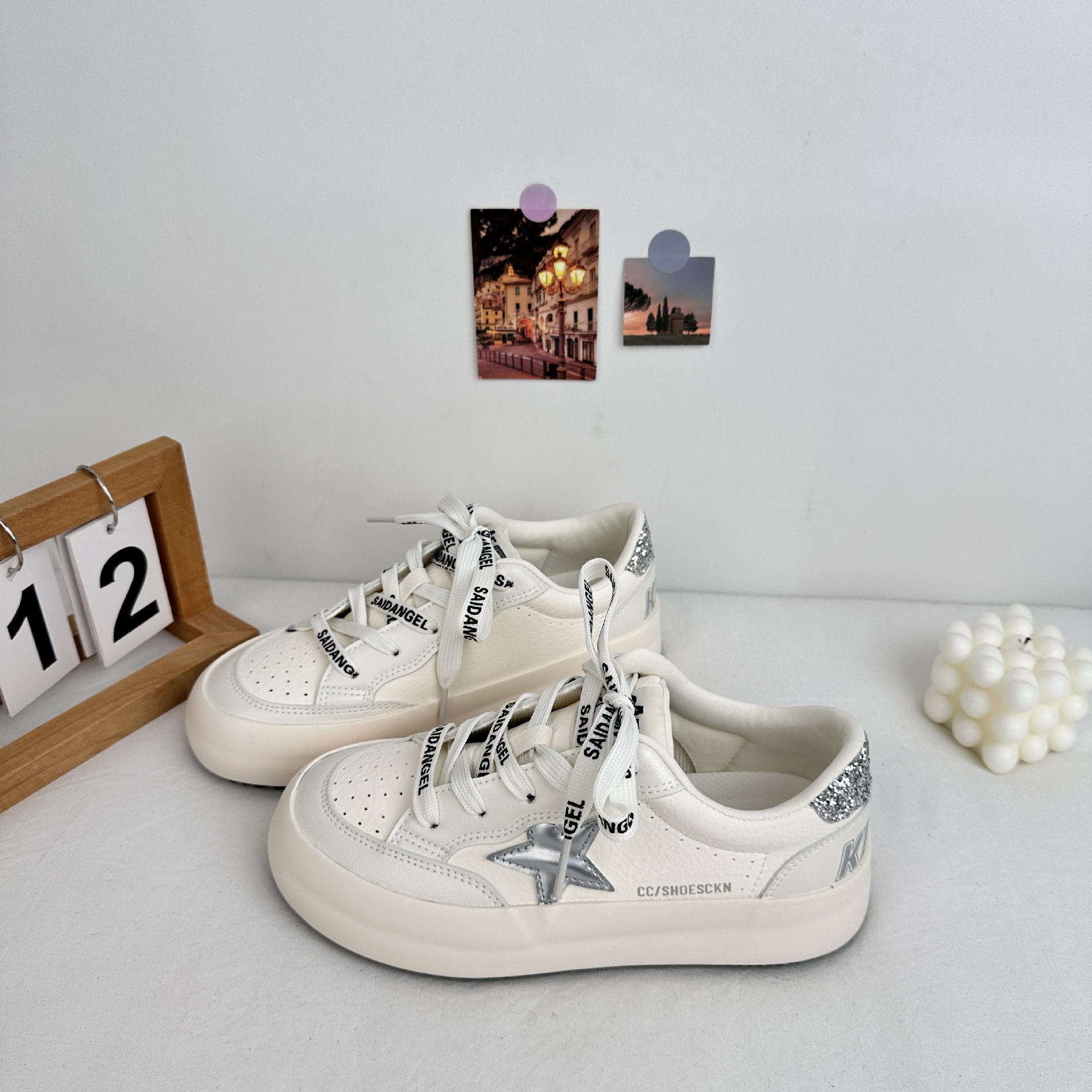 Zapatos blancos de suela gruesa para mujeres 2025 nuevos zapatos suaves y bonitos, zapatos de skate, papá 6612 image 3
