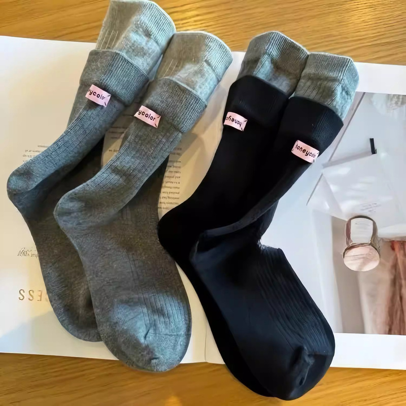 Women's Socks with Double-Layer Stitching, Color-Blocking, Fabric Label on the Heel, Mid-Calf Socks, Trendy Fashion, Sporty Style, Slouch Socks, Long Socks Women's Socks with Double-Layer Stitching, Color-Blocking, Fabric Label on the Heel, Mid-Calf Socks, Trendy Fashion, Sporty Style, Slouch Socks, Long Socks