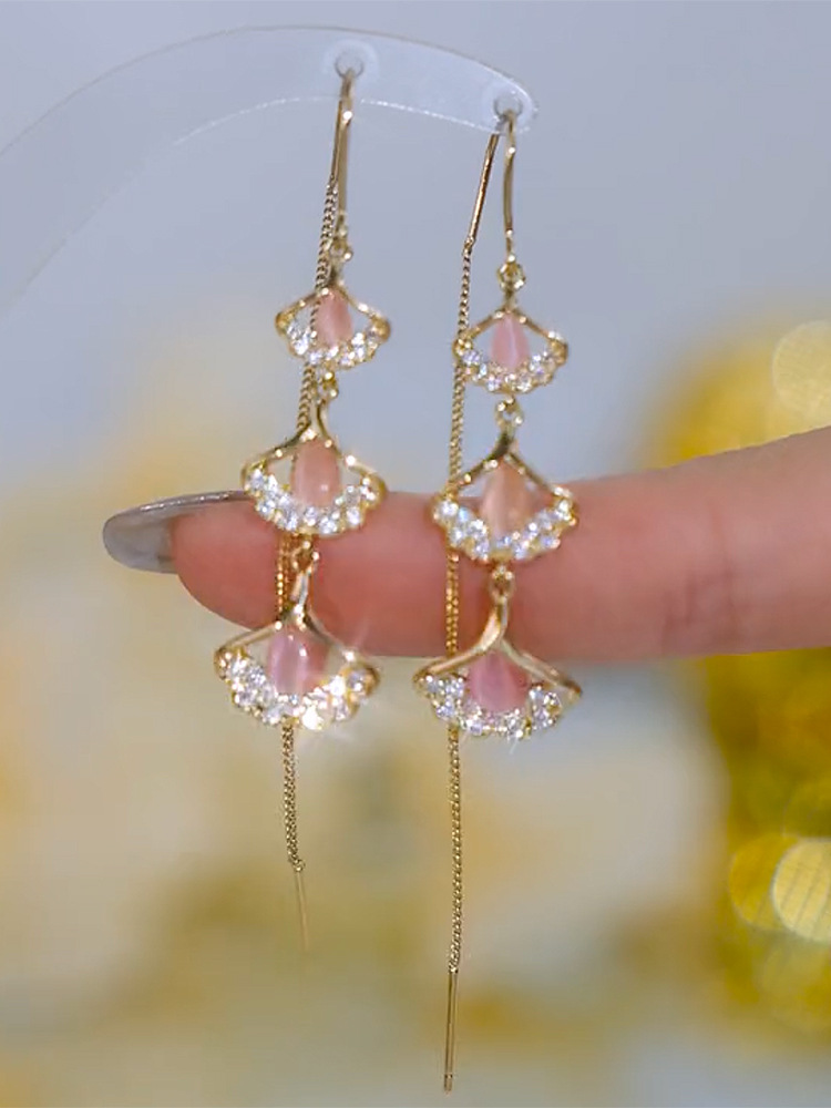 1 Pair Retro Flower Inlay Metal Artificial Gemstones Zircon Drop Earrings display picture 4