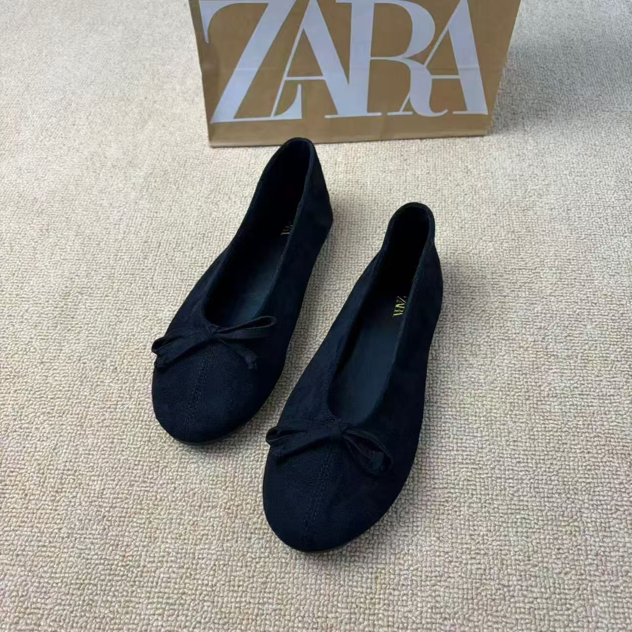 2026 Early Spring Retro Bow Round Head Flat Shoes for Women Soft soled One Step Stepping Shallow Mouth Ballet Single Shoes for Women