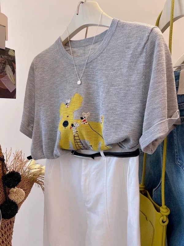 涼しい竹麻！立体的な子犬の刺繍韓国スタイルの年齢を軽減するラウンドネックルーズで多用途なアイスシルクニットTシャツ女性用夏|undefined