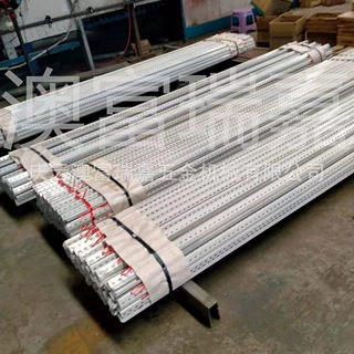 角钢货架厂 角钢角铁 1kg/1.3kg/1.4kg 六毫米八毫米孔现货速发