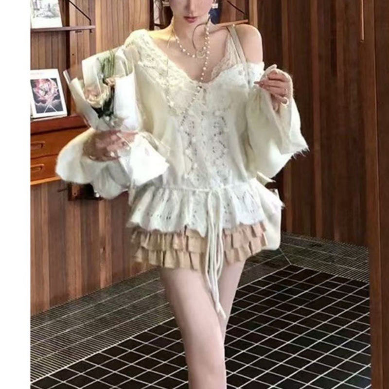 韩系镂空钩花毛球V领针织毛衣女早秋宽松抽绳设计温柔风开衫外套