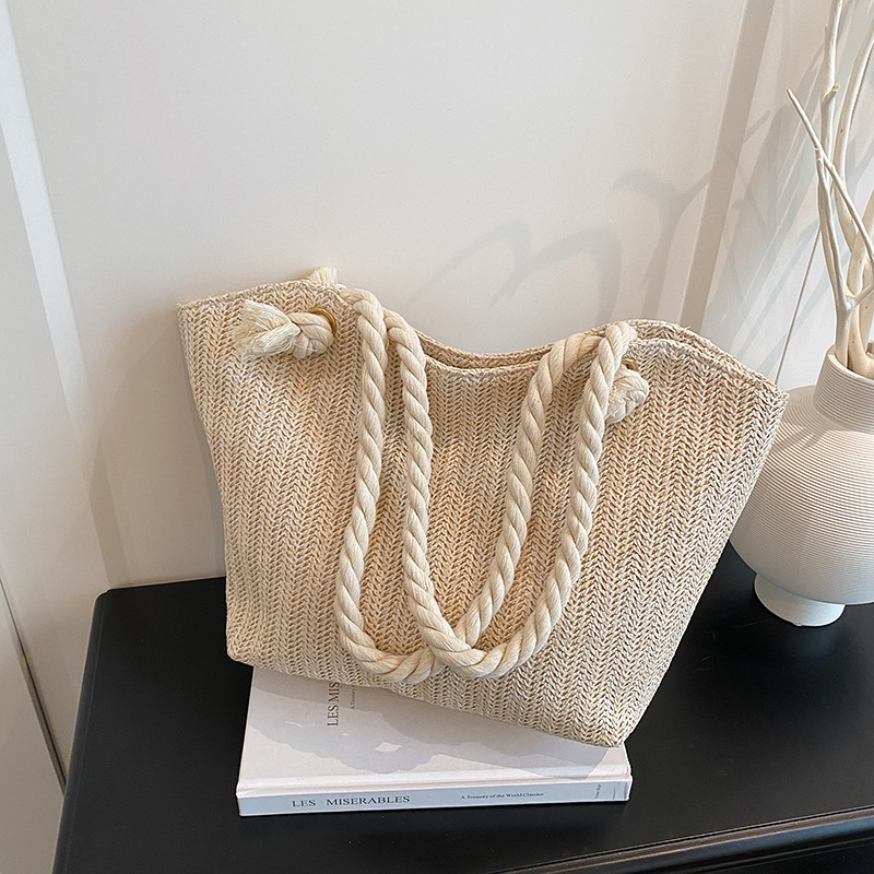 Elegant Women's Straw Shoulder Bag Summer Versatile Niche Style_voghion.com