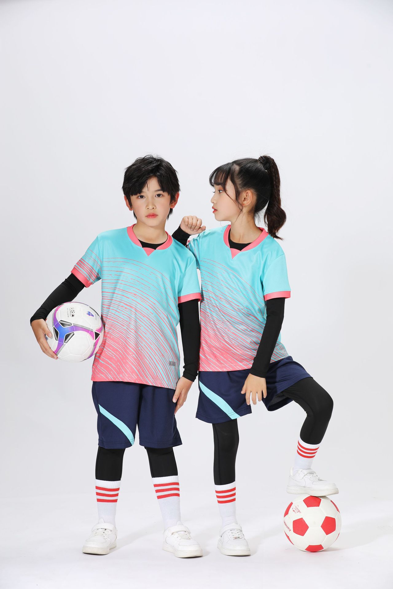 Abbigliamento sportivo da allenamento per bambini ad asciugatura rapida, sport da basket a maniche corte, set di pantaloni fitness, estivo_voghion.com