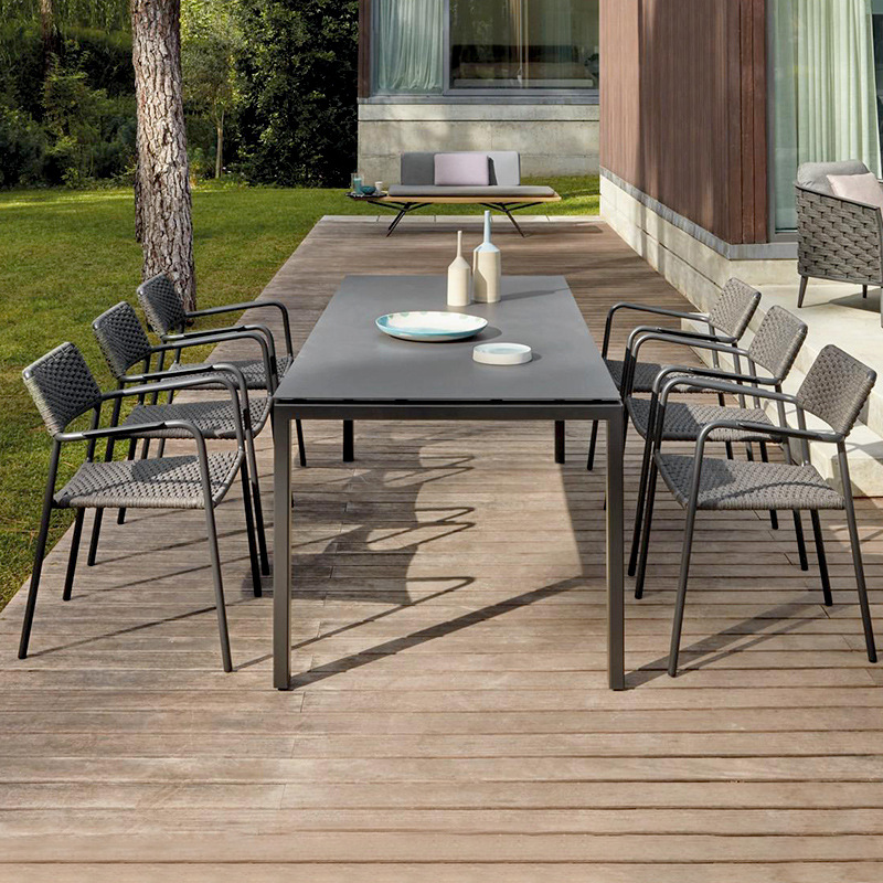 Mesas y sillas de exterior para patios de villas, mesas de aleación de aluminio impermeables y resistentes al sol, conjunto de sillas de ratán para terraza de jardín. image 3