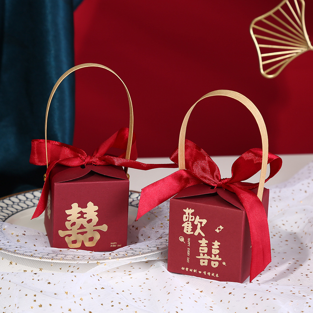 Creative Wedding Celebration Candy Box New Square Hand-Held Bow Candy Box Marriage Gold Foil Guest Gift Candy Box Wholesale