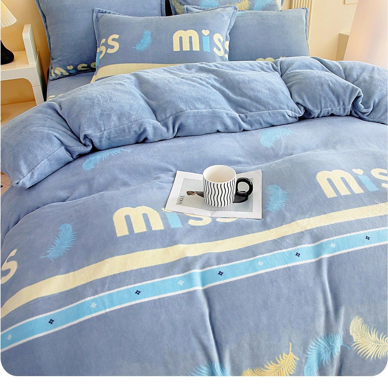 Una sola pieza de camisa de leche cubierta de camisa de invierno cálida de coral de brida 150x200 dormitorio doble cubierta de cama