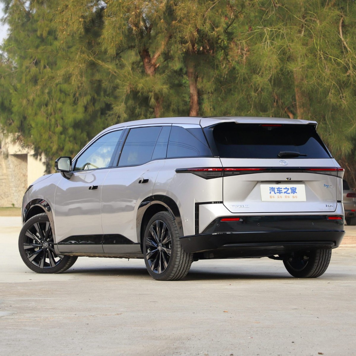 Aplicable Toyota Bozhi BZ3X puerta trasera forrada guardabarros ventas transfronterizas suministro de comercio exterior image 3