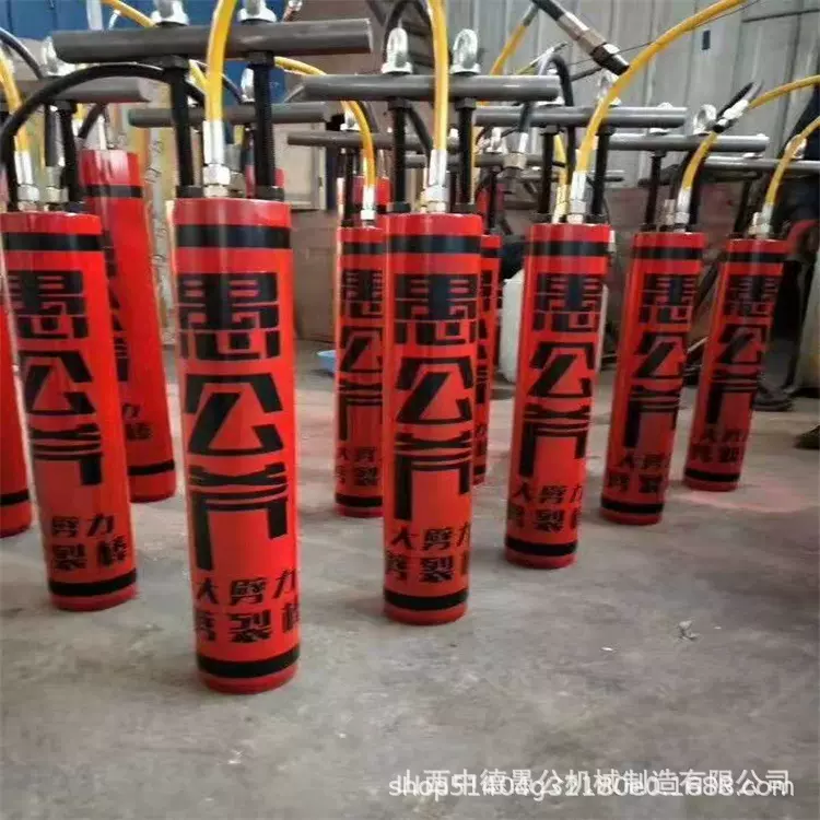 电动开采劈裂棒矿山开荒岩石混凝土手推液压静音涨裂劈裂机钻凿机