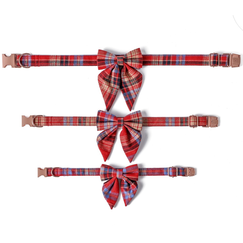 Fabricantes al por mayor collar de mascotas transfronterizas estilo británico cuadrilátero de Navidad oro rosa collar de botón arco