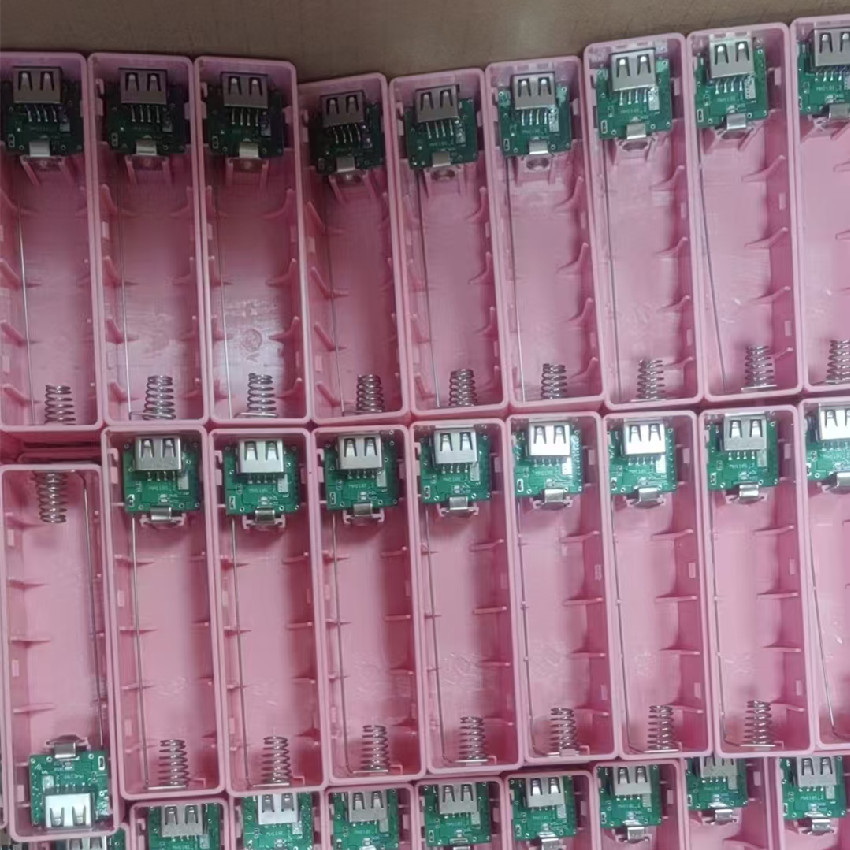 Kit de batería portátil de una sola sección con forma de perfume, batería de emergencia sin soldadura, carcasa pequeña para batería portátil de exterior.