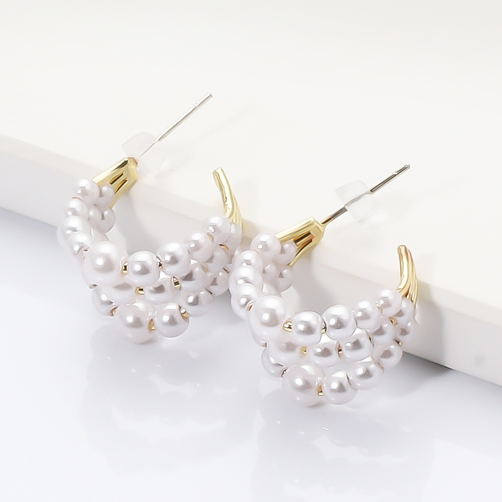 Fashion C-shaped Pearl Circle-shaped Alloy Earrings Wholesale display picture 4
