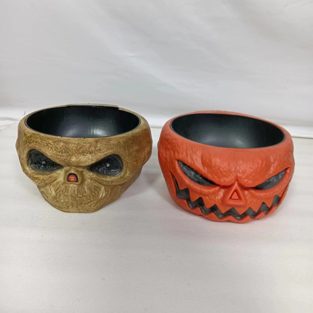 Cráneo eléctrico creativo para Halloween, adornos navideños de mano, adornos para festivales de fantasmas, artesanías de resina para interiores, adornos de Casa Encantada