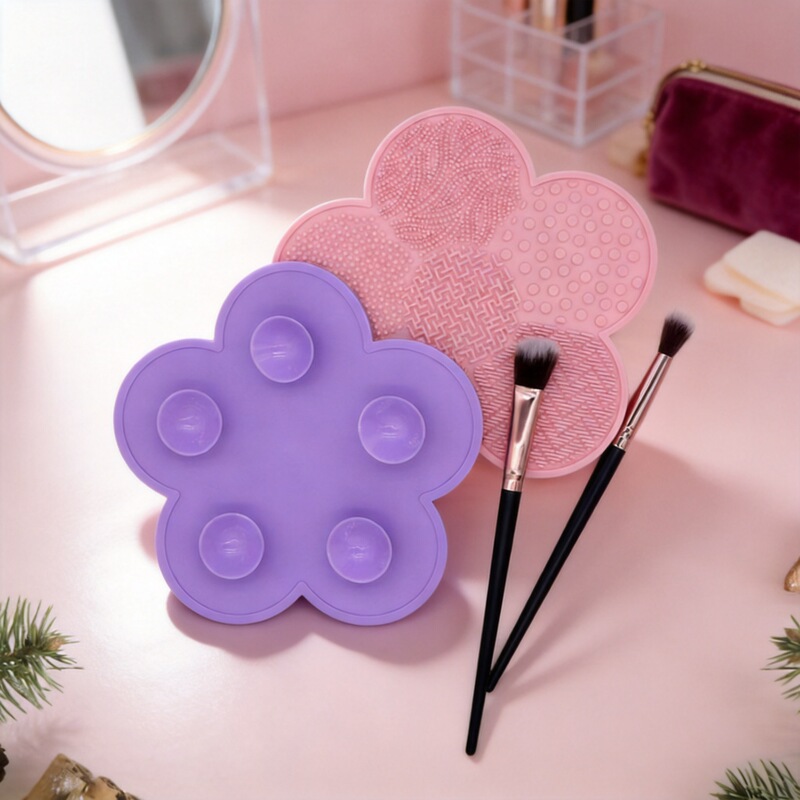 Silicone Flower-Shaped Makeup Brush Cleaning Tool with Suction Cup, Portable Silicone Cleaning Pad for Beauty Brushes