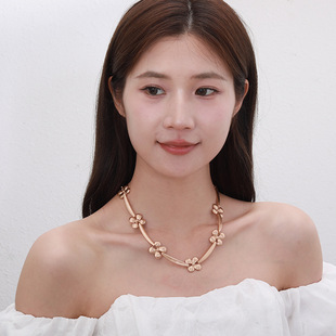 ���朁��R�d�羳����С���Ʒ����׺ε������z�ٴ�߼�Ů�i���