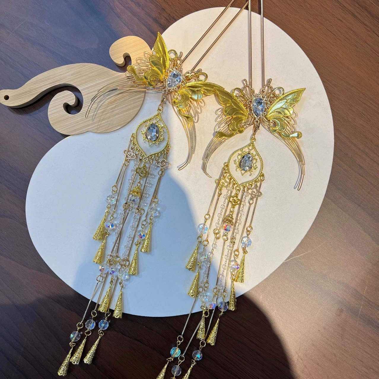 Древний стиль украшения для волос Золотой тяжелый труд с кисточками и национальными аксессуарами