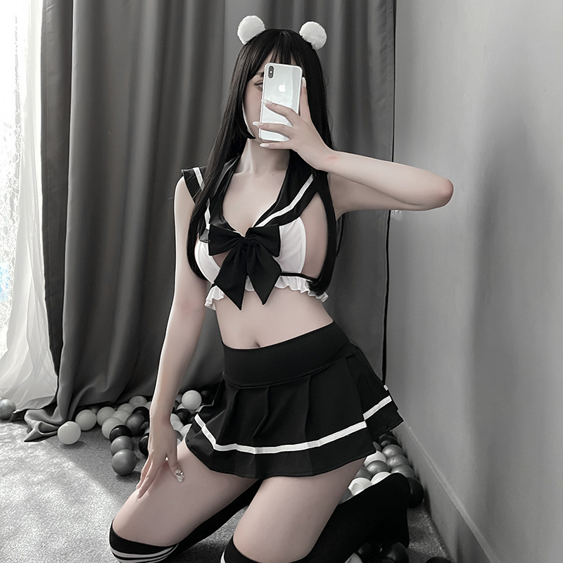 블랙 [숏탑+플리츠스커트+T팬츠]