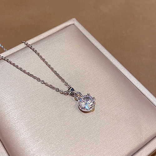 Instagram-style, luxe yet understated: Zircon Pendant Titanium Steel Necklace for Women—A Unique, Versatile, Minimalist Chic Neckpiece with a Premium, Sophisticated Clavicle Chain Look.