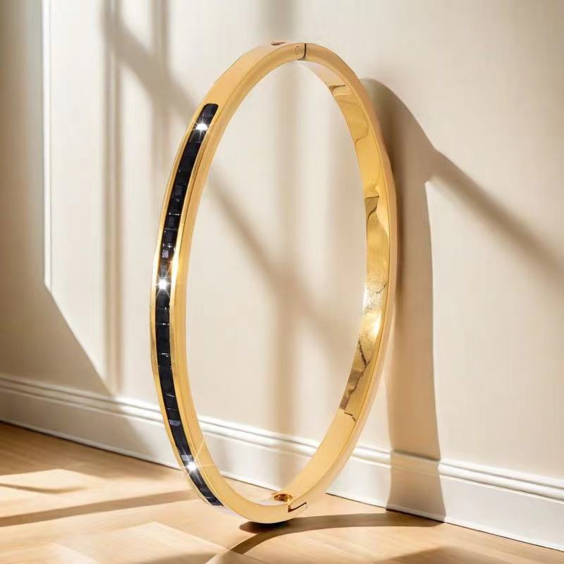 Pulsera de acero de titanio para niñas nicho de sentido de alto grado cielo estrellado no se desvanece Diamante-incrustado exquisito diamante ins estilo completo pulsera de diamantes