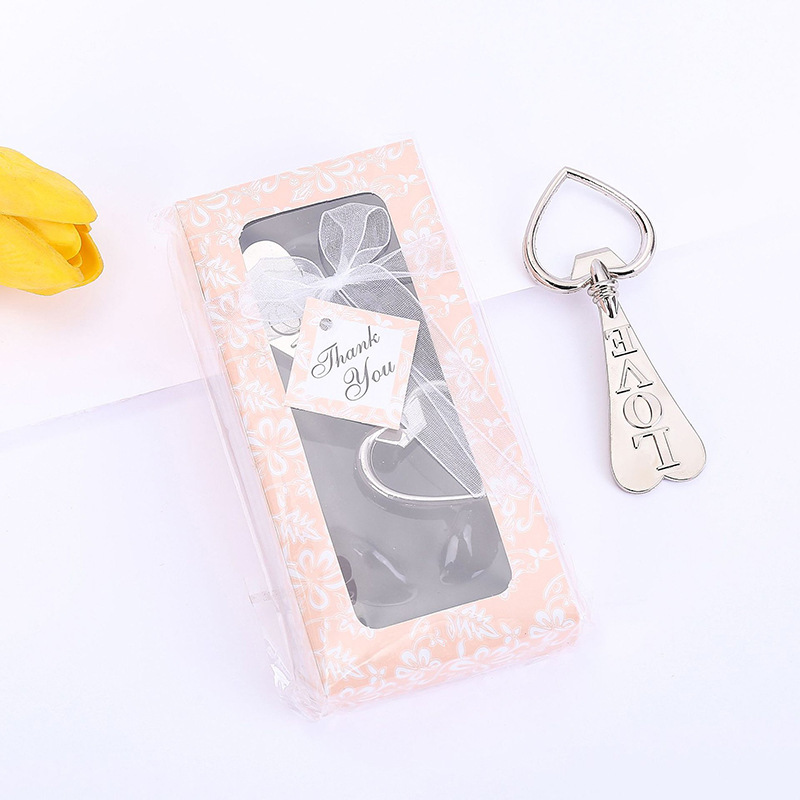 하트 모양의 LOVE 병따개