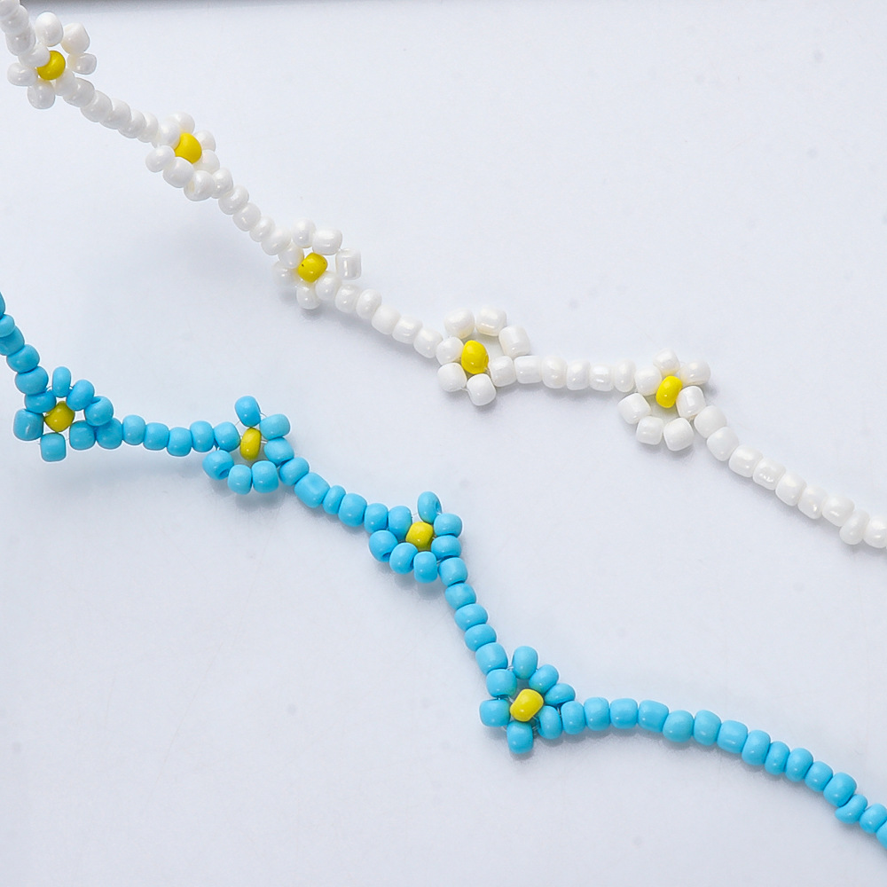 Simple Daisy Small Flower Miyuki Beads Necklace display picture 5