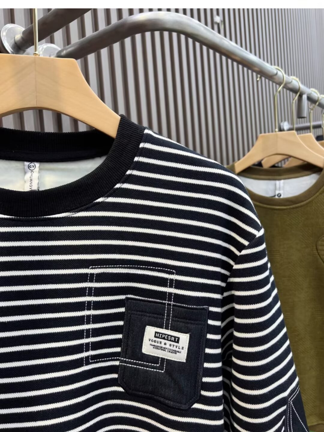 Sweat à capuche rayé pour homme style décontracté automne hiver_voghion.com