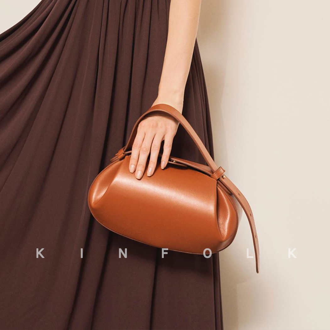 Magnetic Buckle Closure Type Women's Medium Pu Leather Solid Color Streetwear Oval Magnetic Buckle Underarm Bag