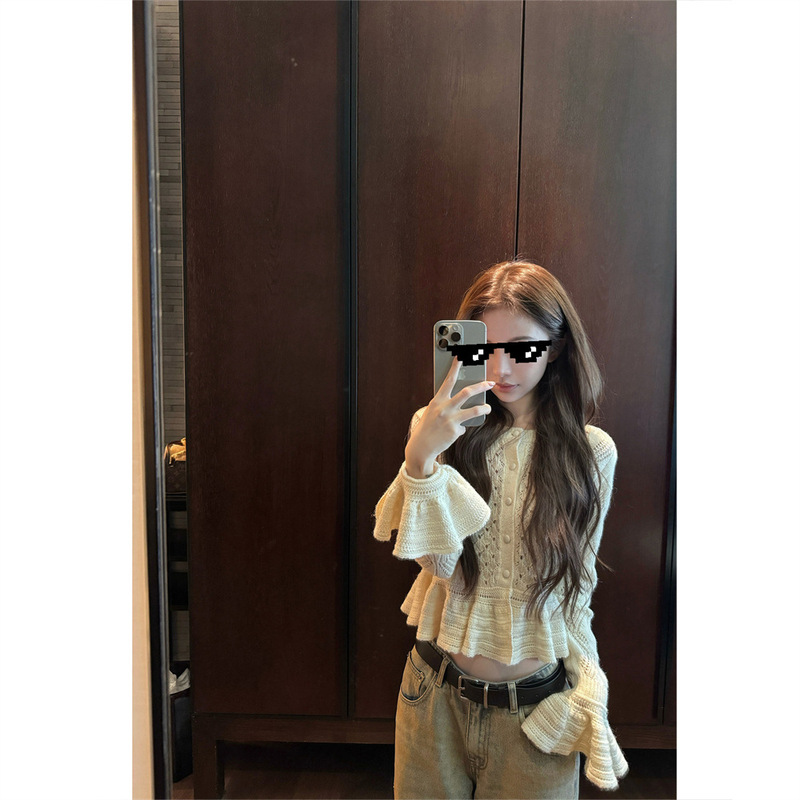 Yuyureal Private Cut Out Crochet Ruffled Alpaca Knitted Cardigan