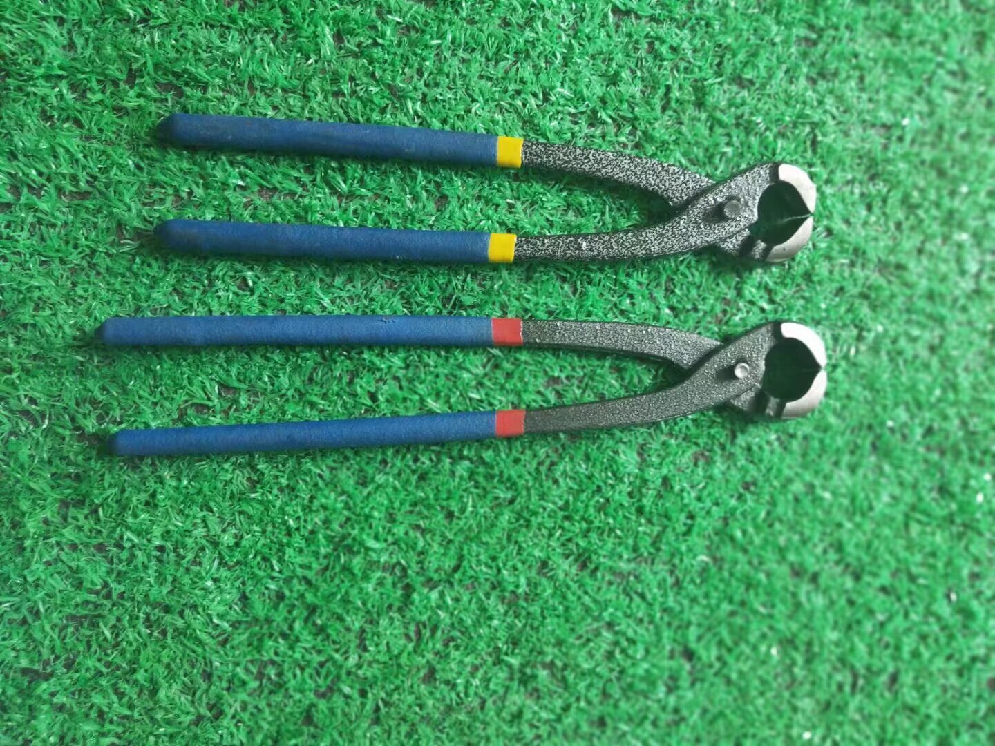 Producción y suministro de abrazadera de alambre abrazadera de nogal abrazadera superior abrazadera de aro abrazadera de alambre de plástico abrazadera de clavo abrazadera de alambre