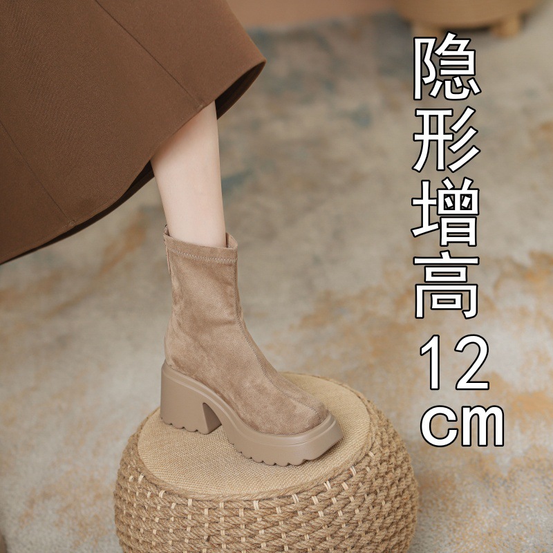 2025 New Autumn and Winter Slimming Look Brown Elastic Slim Boots Women's Inner Heightening Short Boots Thick Sole British Style Boots