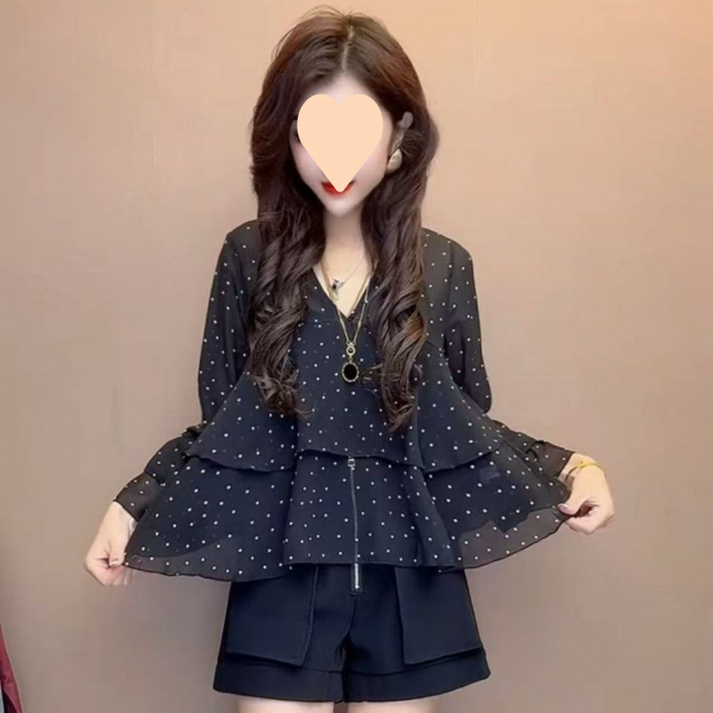 女性用フレンチデザインシフォンシャツ、黒水玉トップス、ベルスリーブフリルシフォンシャツ|undefined