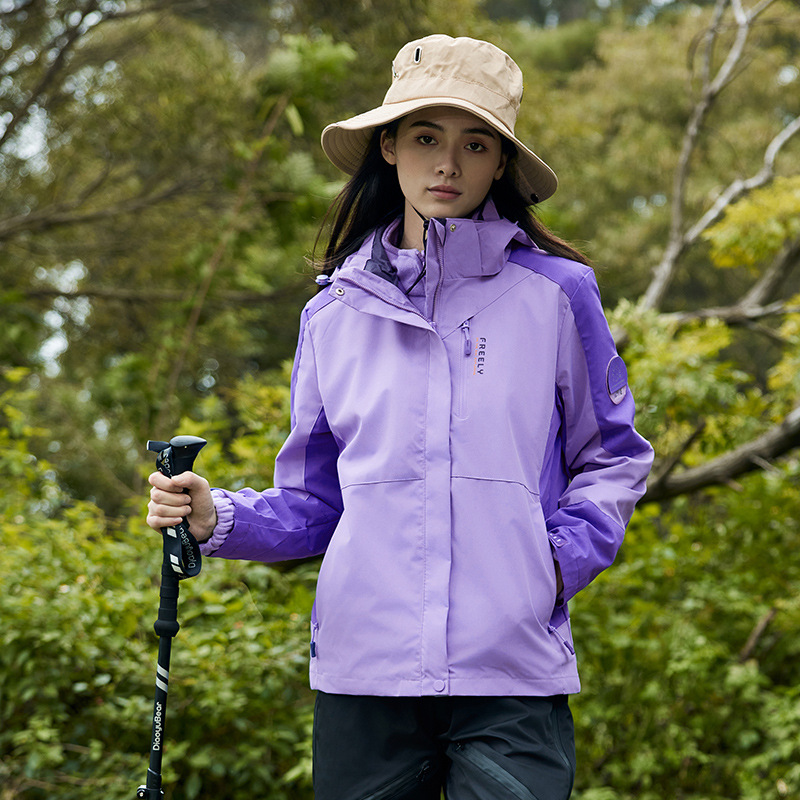 3 - en - 1 moda de otoño y invierno para parejas a prueba de viento, impermeable y cálido, traje de asalto desmontable al aire libre para escalar montañas