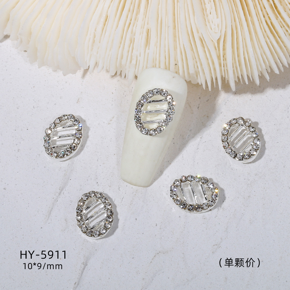 Venta caliente taladro de uñas arco de plata joyería tridimensional flash diamante esmalte de uñas decorativo diamante acabado pieza de uñas traje de joyería