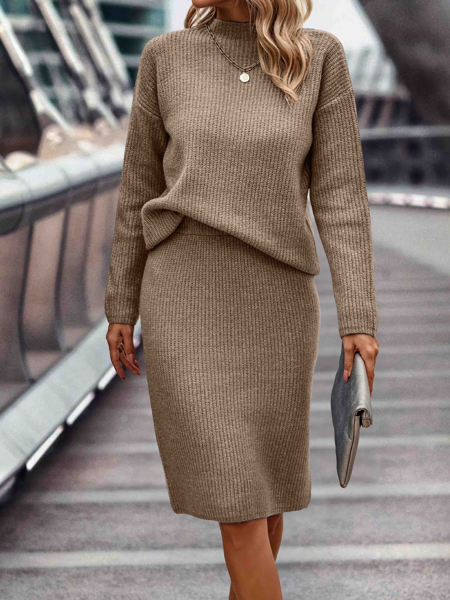 Amazon transfronterizo suministro europeo y americano Otoño e Invierno color sólido manga larga moda medio cuello alto suéter traje de mujer