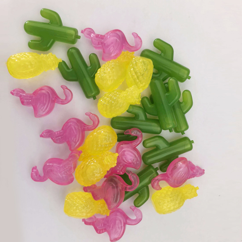 Venta directa de fábrica de 24 cubos de hielo de plástico reutilizables en varias formas para el verano, ideales para bares y fiestas.