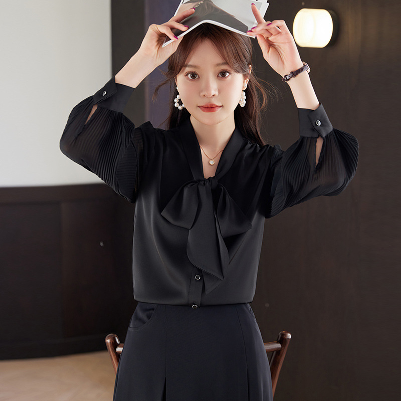 Summer professional elegant shirt with bow