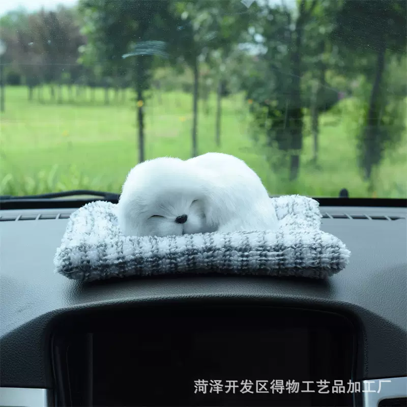 活性炭仿真狗汽车饰品摆件车载净化空气竹炭狗车内除异味装饰用品