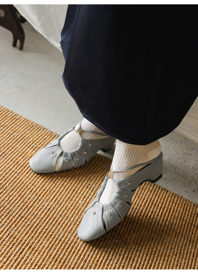Sandal cao gót nữ mũi nhọn hở mũi, gót 5.5 cm, phong cách vintage đinh tán rỗng — Xám xanh chi tiết 6