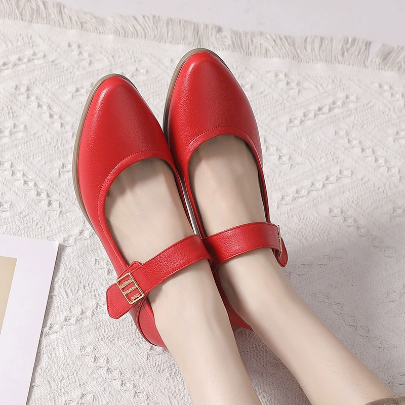 Comfortable shoes for mother for leather shoes, 2025 years, soft sole